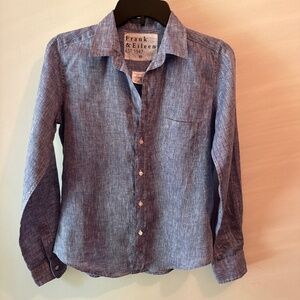 Frank & Eileen Barry blue linen shirt